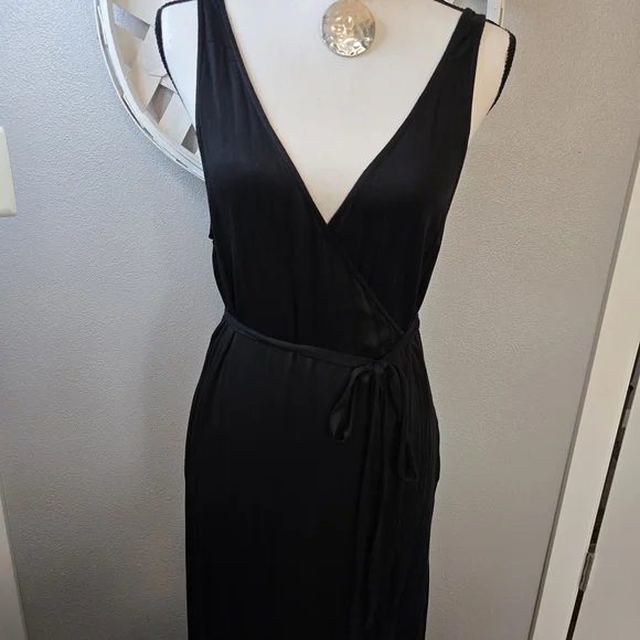 Splendid Women's Black Loretta V-Neck Maxi Wrap Dress with Side Slits Sz Large - Picture 4 of 11